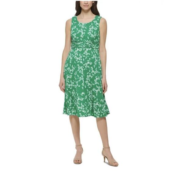 Jessica Howard Dresses & Skirts - Jessica Howard Green Floral Print Ruched A-Line Midi Dress Petite Size 8P NWT